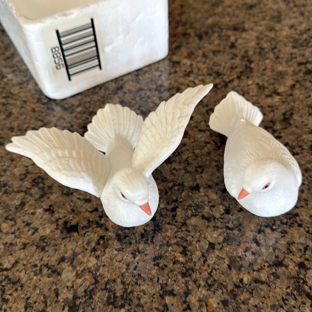 H & G Porcelain love doves.